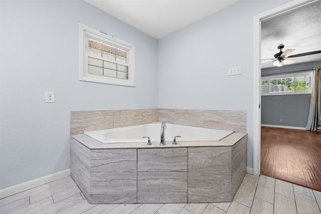 3315 Curry Road, Arlington, TX 76001