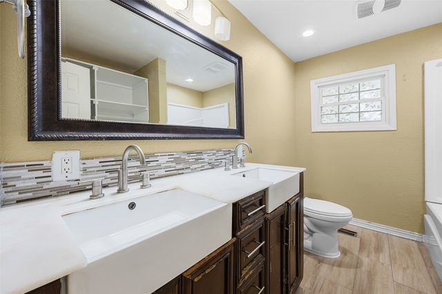 3315 Curry Road, Arlington, TX 76001