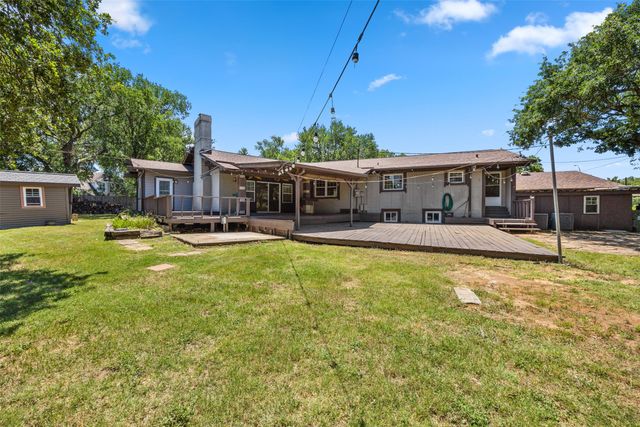 3315 Curry Road, Arlington, TX 76001