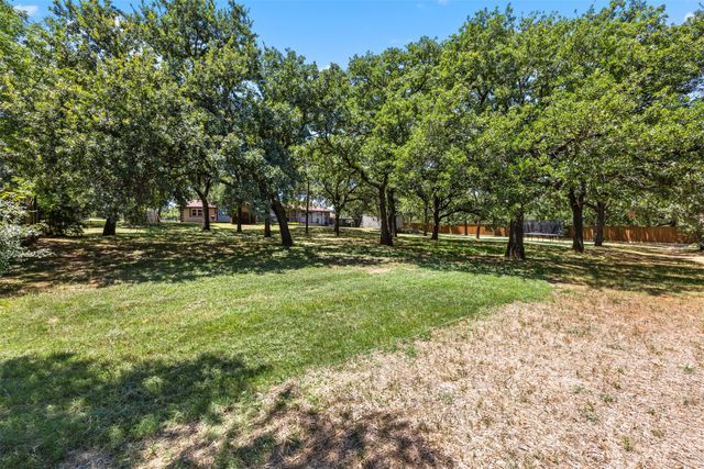 3315 Curry Road, Arlington, TX 76001