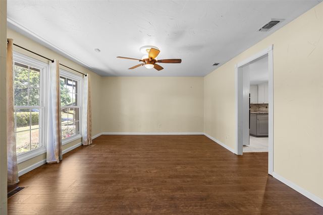 3315 Curry Road, Arlington, TX 76001