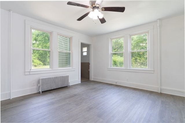 1194 Thorndike St, Palmer, MA 01069