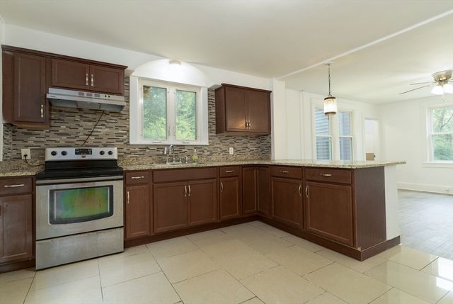 1194 Thorndike St, Palmer, MA 01069