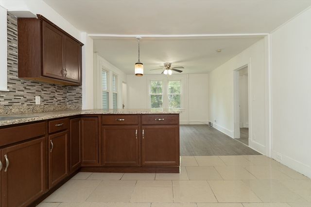 1194 Thorndike St, Palmer, MA 01069