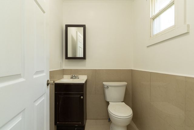 1194 Thorndike St, Palmer, MA 01069