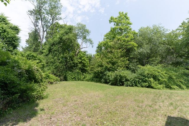 1194 Thorndike St, Palmer, MA 01069