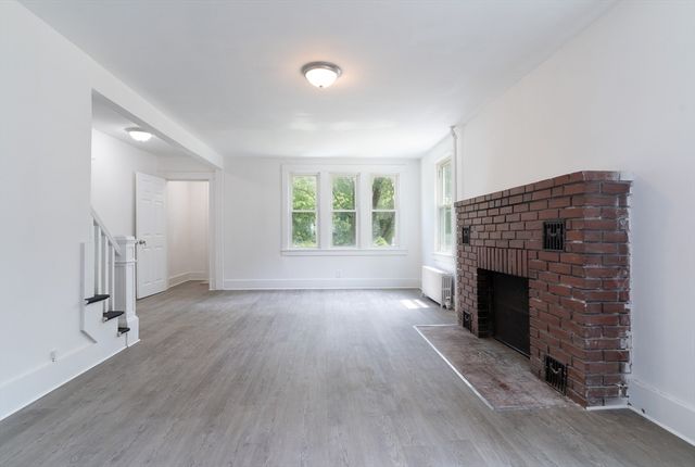 1194 Thorndike St, Palmer, MA 01069