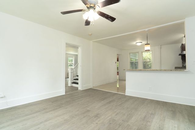 1194 Thorndike St, Palmer, MA 01069