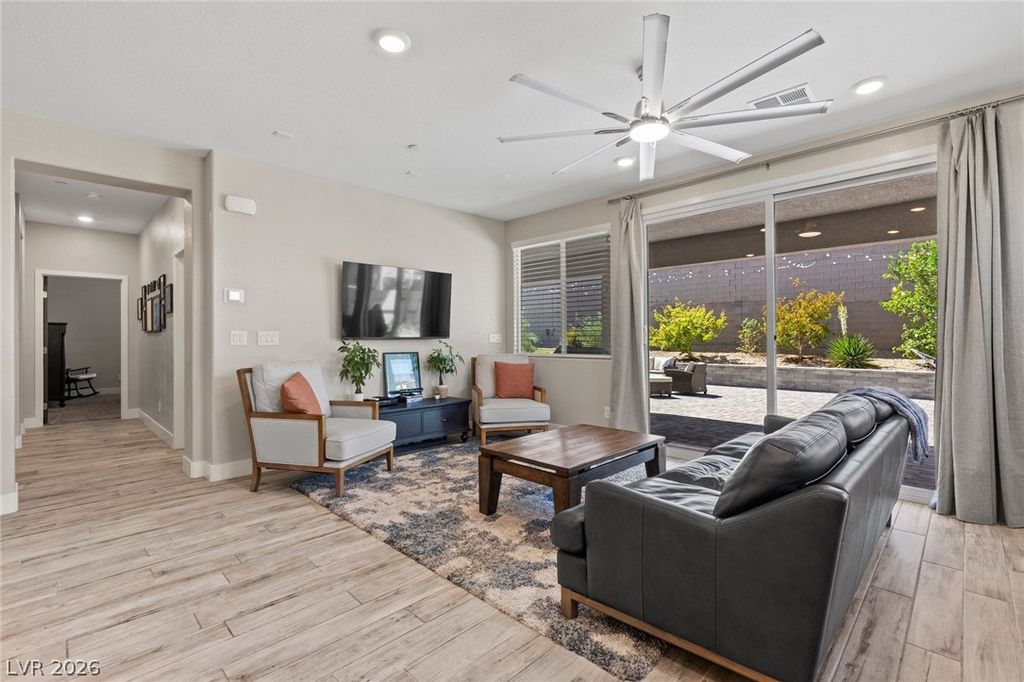 5425 Grapetree Street, Las Vegas, NV 89149 — photo 2