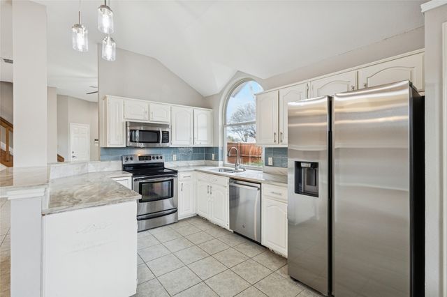 356 Arbor Court, Euless, TX 76039