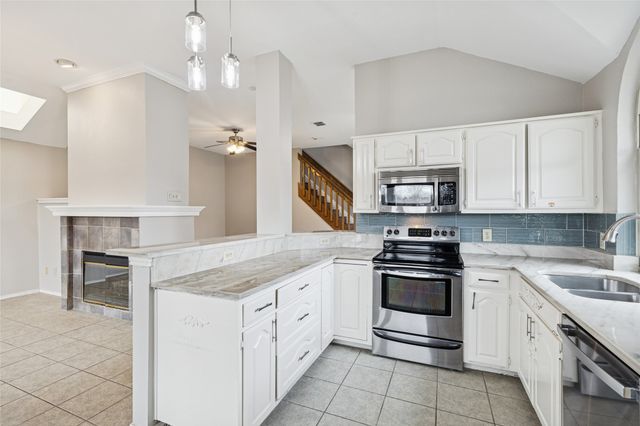 356 Arbor Court, Euless, TX 76039