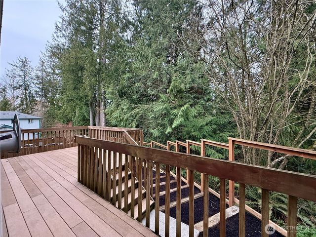 1200 N 12th Place, Mount Vernon, WA 98273