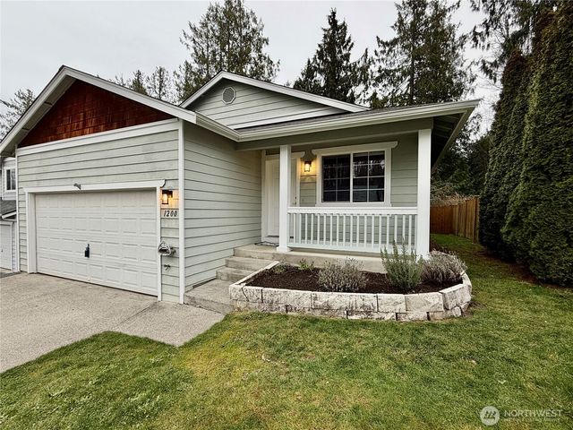 1200 N 12th Place, Mount Vernon, WA 98273