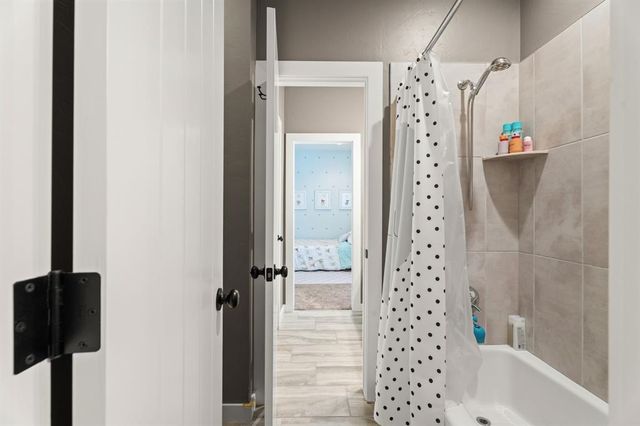 15309 Kestral Way, Edmond, OK 73013