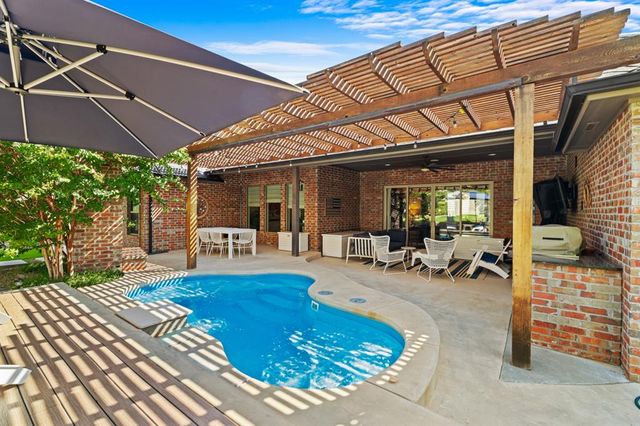 15309 Kestral Way, Edmond, OK 73013