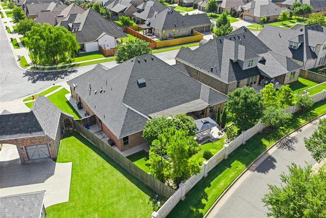 15309 Kestral Way, Edmond, OK 73013
