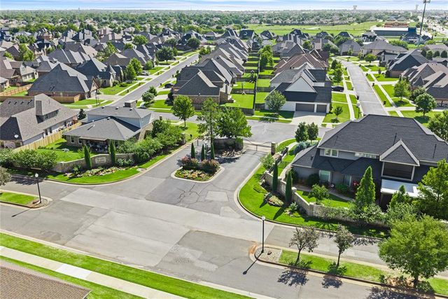 15309 Kestral Way, Edmond, OK 73013