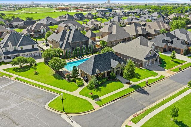 15309 Kestral Way, Edmond, OK 73013