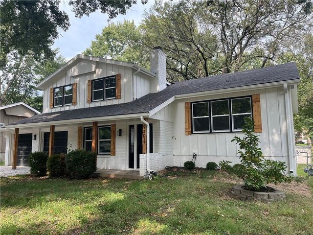 9303 Hayes Drive, Overland Park, KS 66212