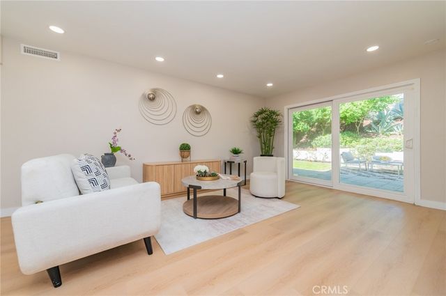 15 Rippling Stream, Irvine, CA 92603