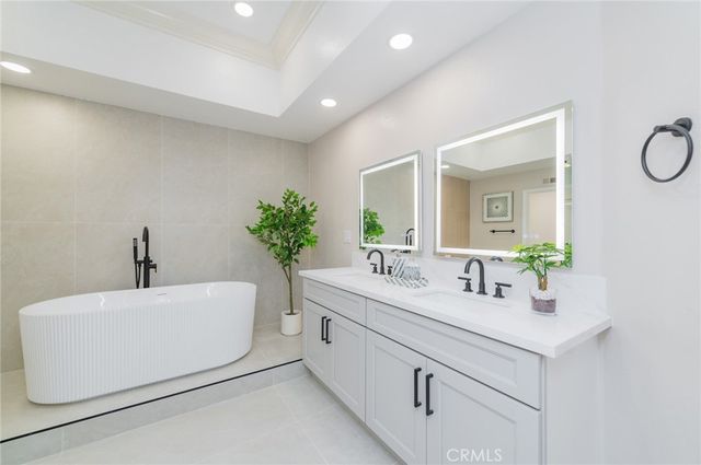 15 Rippling Stream, Irvine, CA 92603