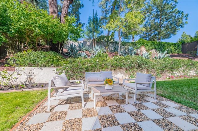 15 Rippling Stream, Irvine, CA 92603