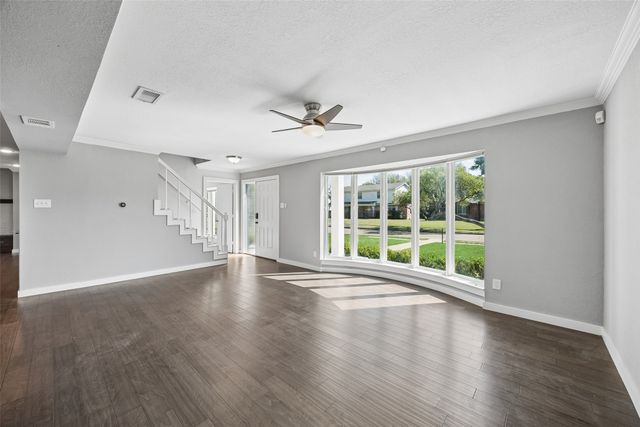 2623 Heatherwood Drive, Dallas, TX 75228