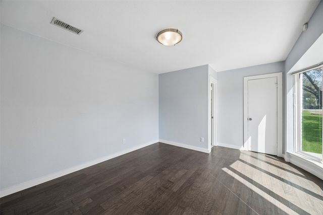 2623 Heatherwood Drive, Dallas, TX 75228