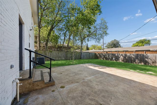 2623 Heatherwood Drive, Dallas, TX 75228