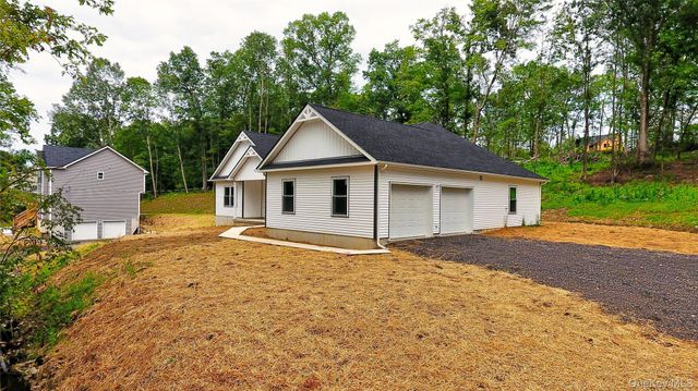 6 Black Gum Court, Newburgh, NY 12550