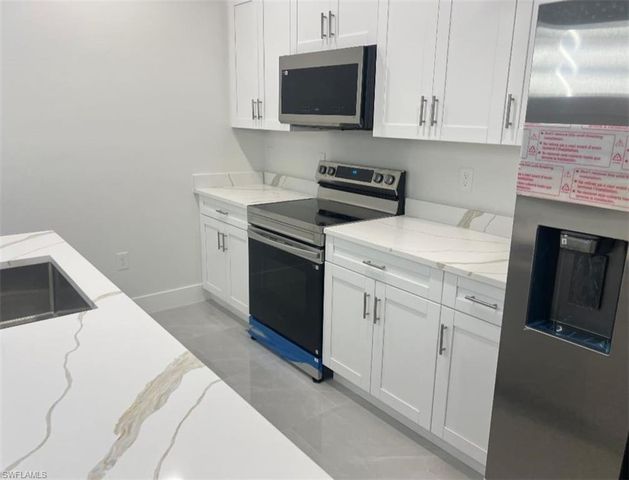 4622 27th ST SW, Lehigh Acres, FL 33973