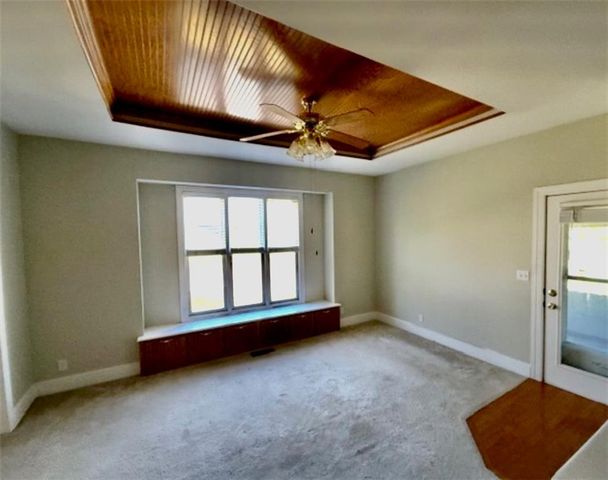 22367 S MADISON Street, Spring Hill, KS 66083