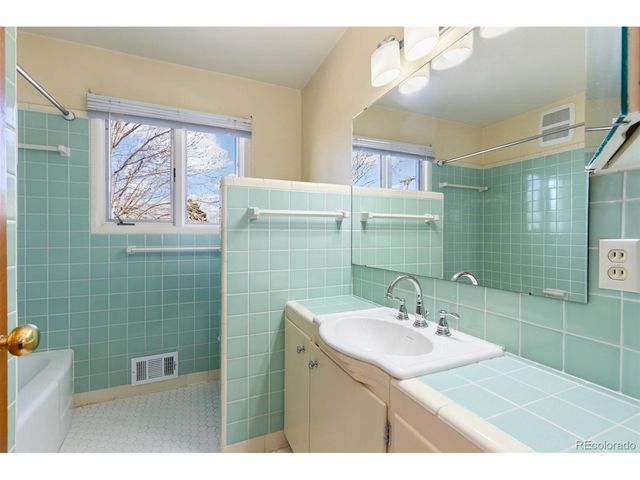 2318 Sunset Ln, Greeley, CO 80634