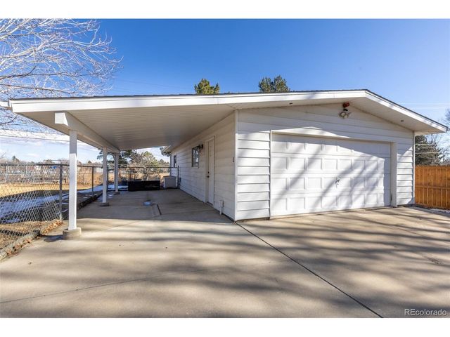 2318 Sunset Ln, Greeley, CO 80634