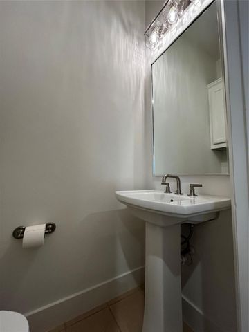 5808 McCommas Boulevard A105, Dallas, TX 75206