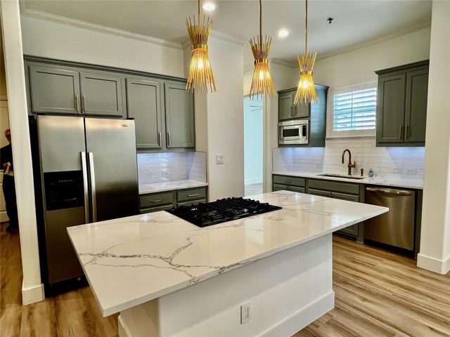 5808 McCommas Boulevard A105, Dallas, TX 75206