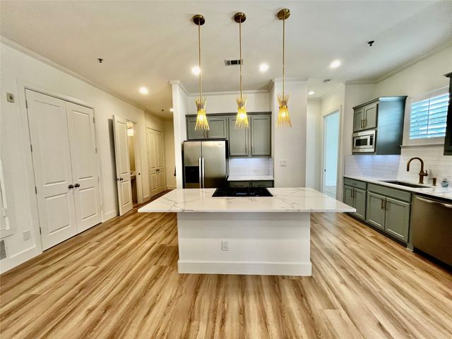 5808 McCommas Boulevard A105, Dallas, TX 75206