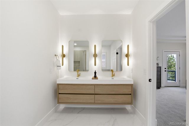 23464 E Heritage Parkway, Aurora, CO 80016