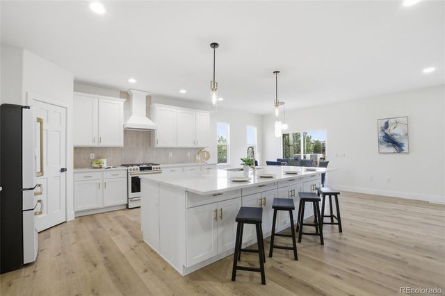 23464 E Heritage Parkway, Aurora, CO 80016