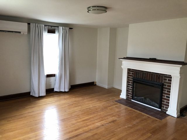 132 Main St, Rutland, MA 01543