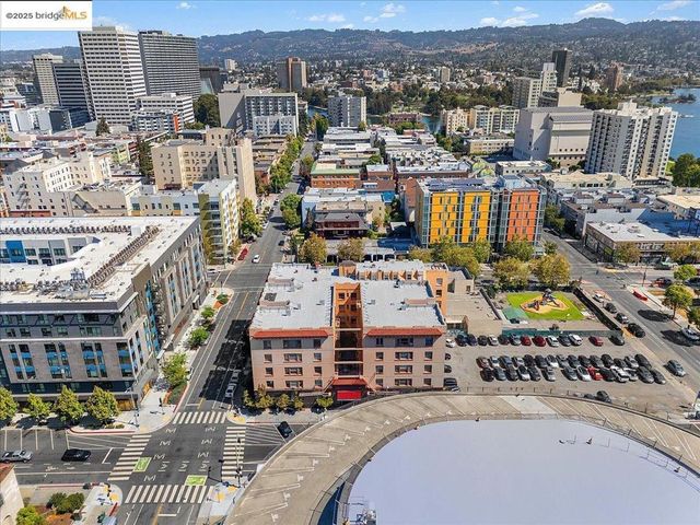 184 13th St, Oakland, CA 94612