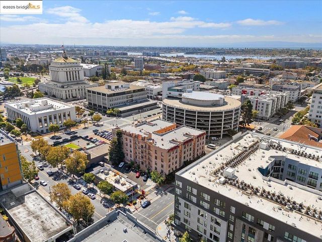 184 13th St, Oakland, CA 94612