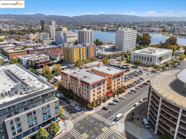 184 13th St, Oakland, CA 94612