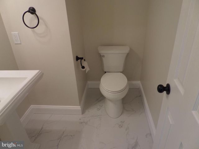 2254 JOURNET DR, Dunn Loring, VA 22027