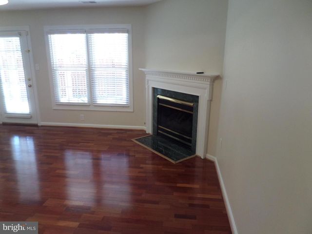 2254 JOURNET DR, Dunn Loring, VA 22027