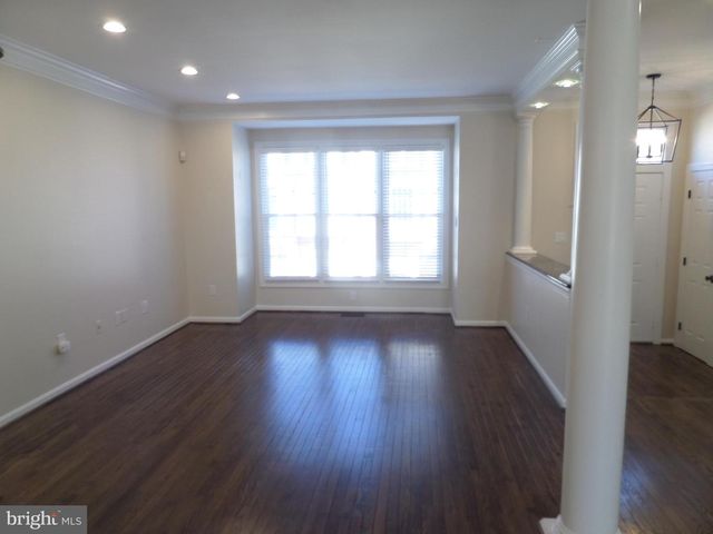 2254 JOURNET DR, Dunn Loring, VA 22027
