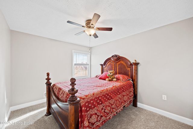 111 Elk Creek Ct, Taylorsville, KY 40071