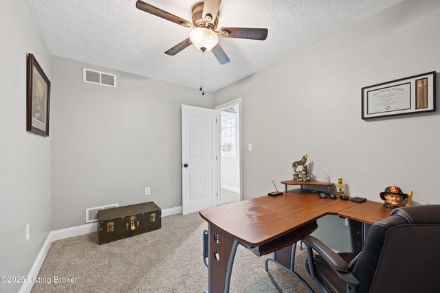 111 Elk Creek Ct, Taylorsville, KY 40071