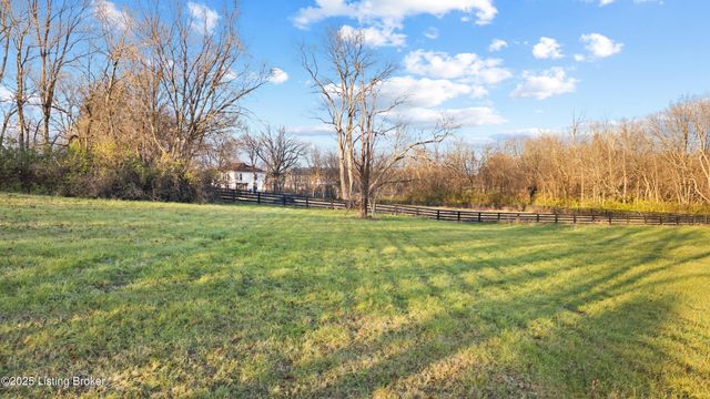 111 Elk Creek Ct, Taylorsville, KY 40071