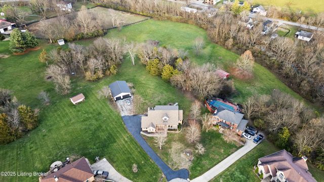 111 Elk Creek Ct, Taylorsville, KY 40071